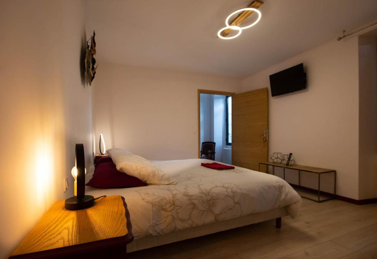 Au Bouchon Hotel Saint-Aigulin Eksteriør billede