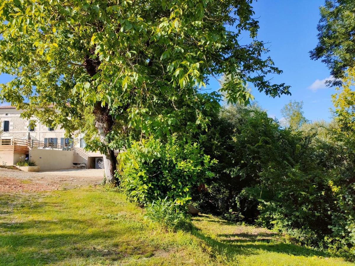 Au Bouchon Hotel Saint-Aigulin Eksteriør billede